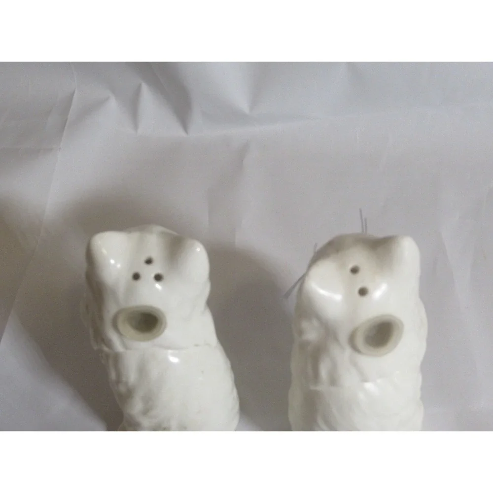 Vintage Japan Enesco Salt Pepper Shakers Cats Yarn Balls Whiskers Noise Makers